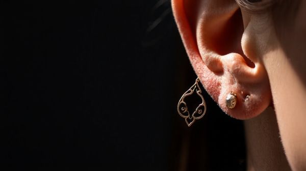 Les accessoires élégants pour oreilles sans perforation